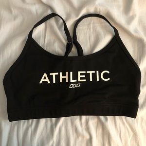 LORNA JANE Interlocking sports bra.
